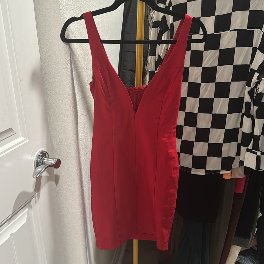 Perfect Low cut Valentine’s Day dress ❤️